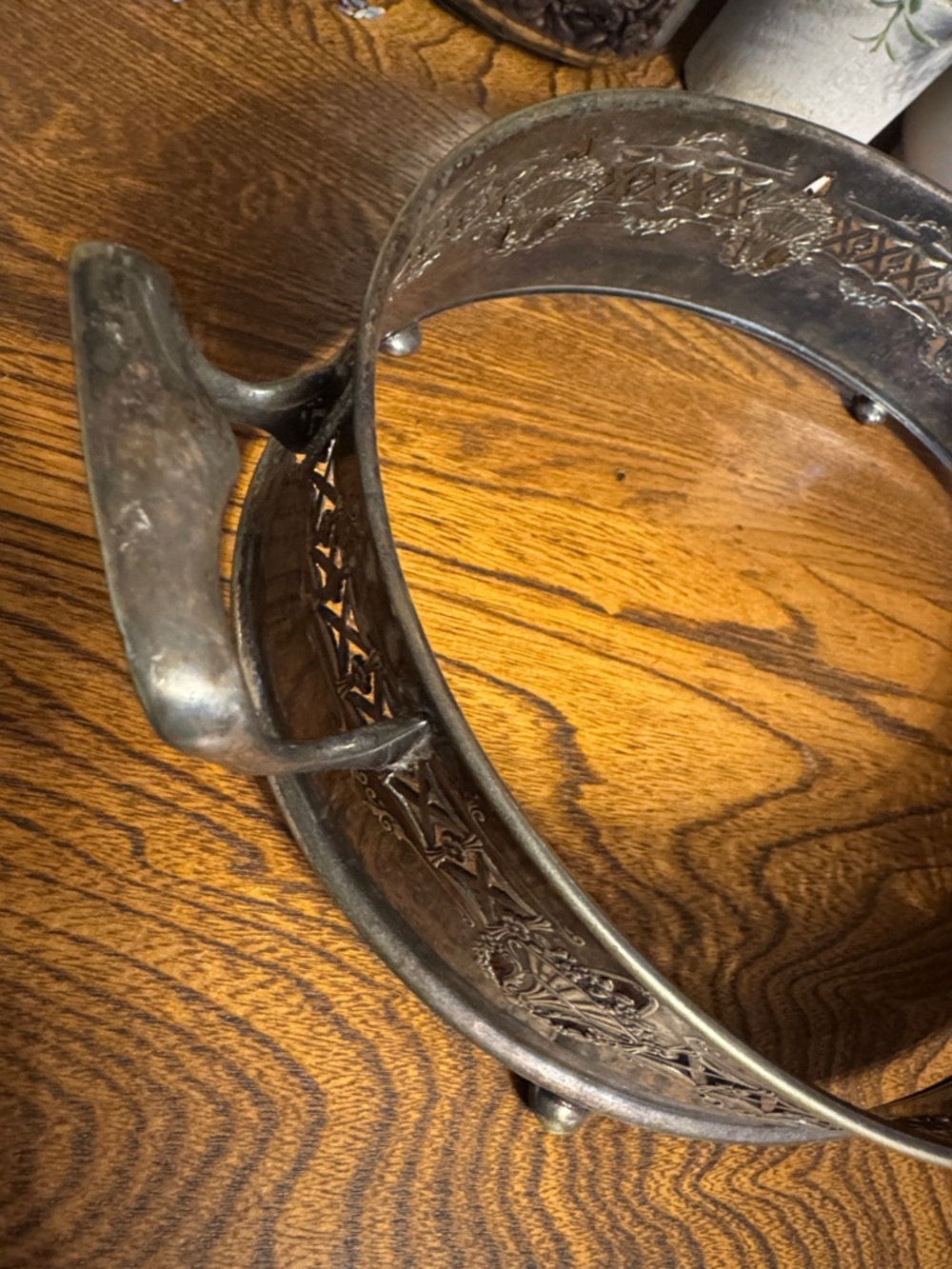 Ornate Silver Oval casserole dish holder - Picture 2 of 10